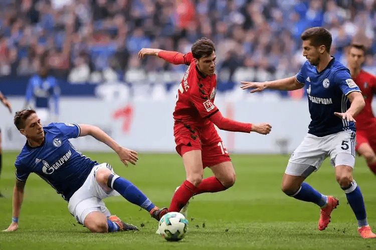 德甲激战一触即发：弗赖堡主场誓破柏林联合铁桶阵